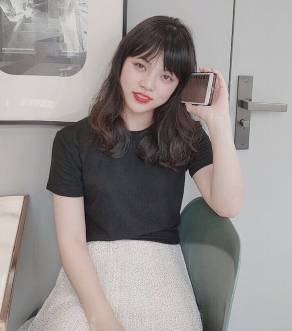 胡*艷